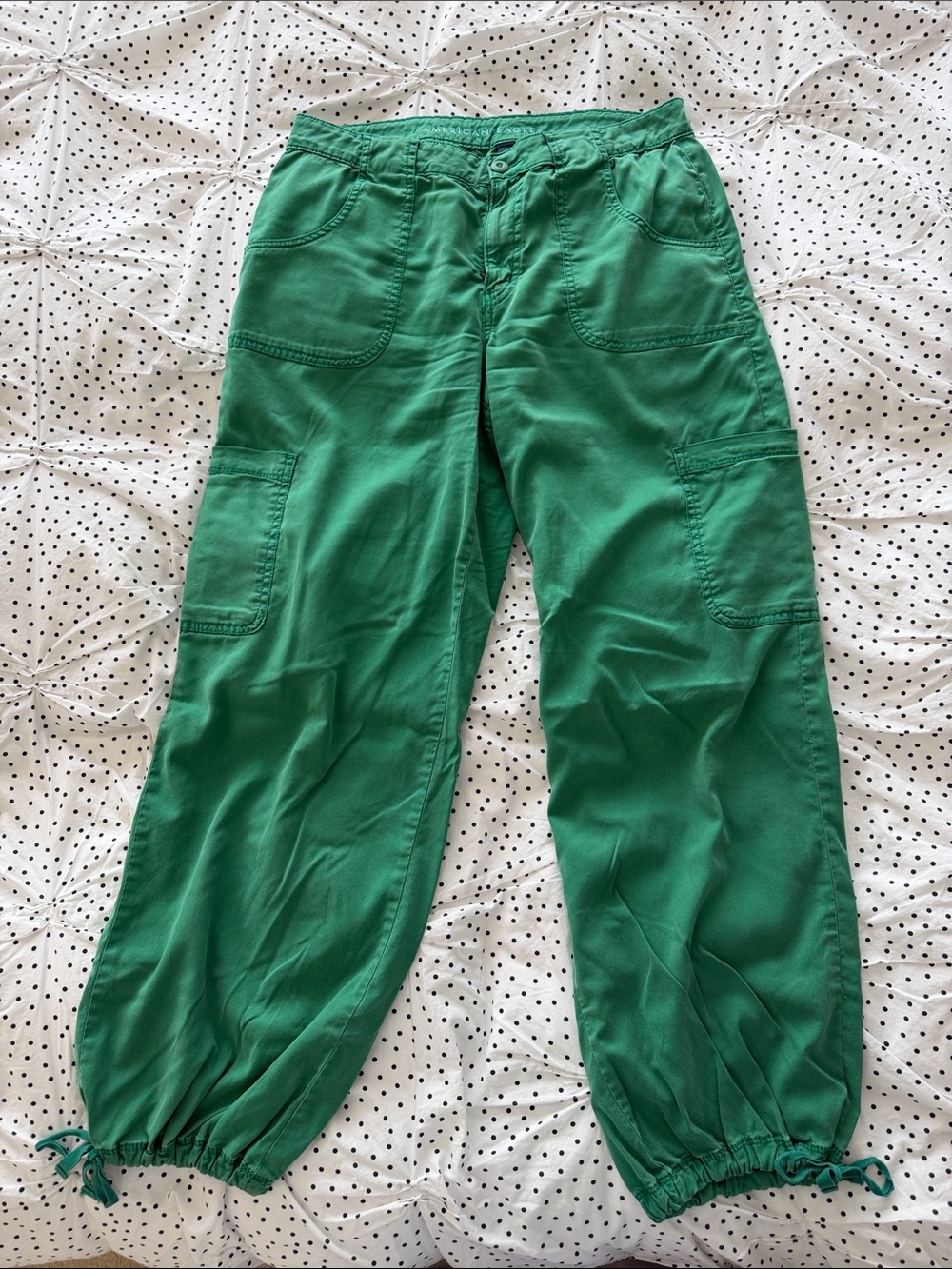 American Eagle Outfitters Women’s Green Cargo Jogger Pants